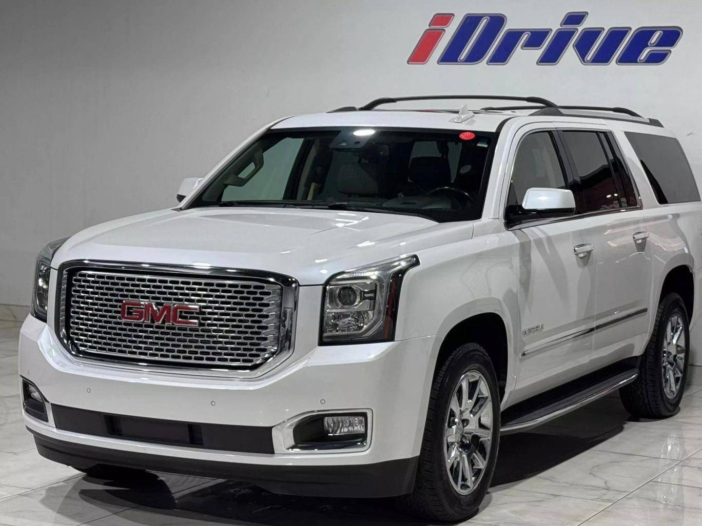 GMC YUKON XL 2016 1GKS1HKJ6GR364055 image